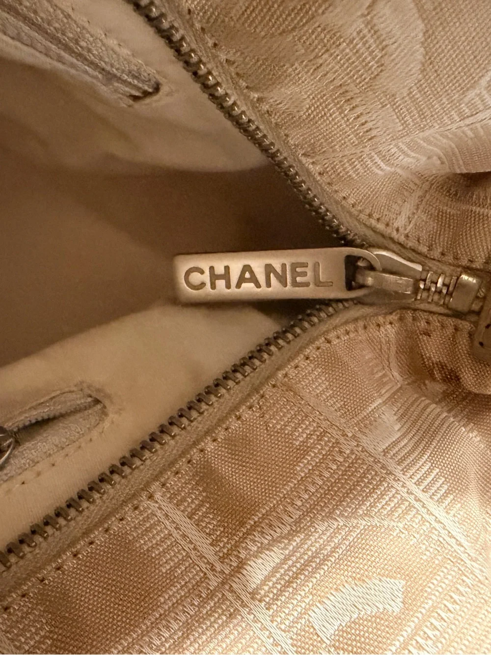 CHANEL TRAVEL LINE TOTE IN BEIGE NYLON